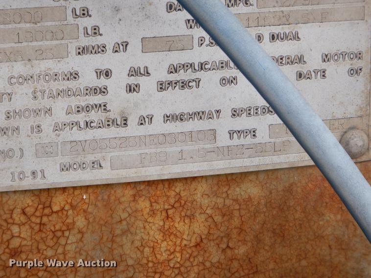 image for item FQ9677 1992 Fruehauf dry van trailer