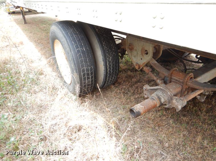 image for item FQ9680 1992 Fruehauf dry van trailer