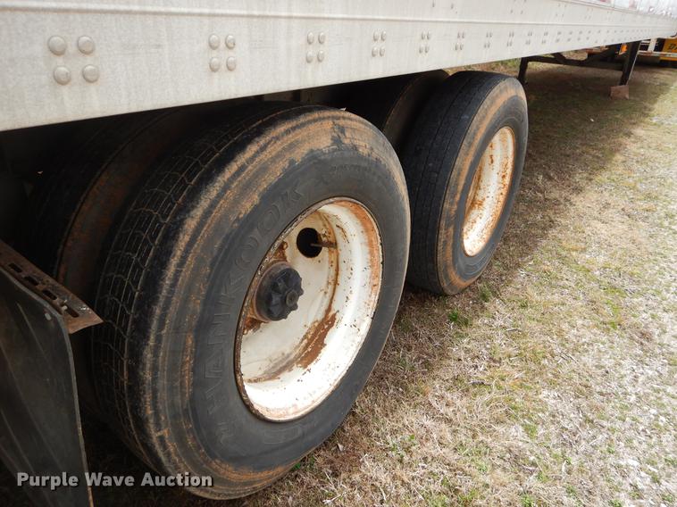 image for item FQ9680 1992 Fruehauf dry van trailer