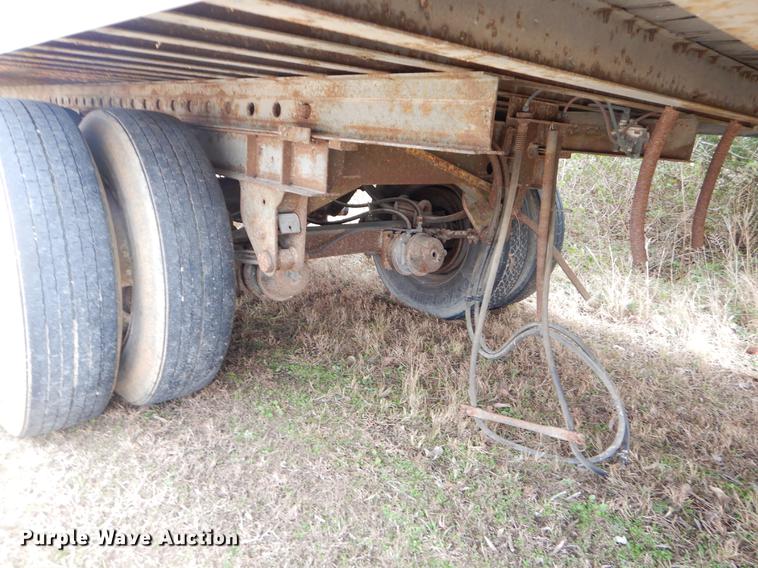 image for item FQ9680 1992 Fruehauf dry van trailer