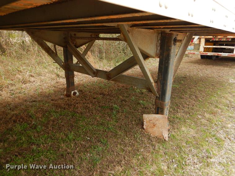 image for item FQ9680 1992 Fruehauf dry van trailer