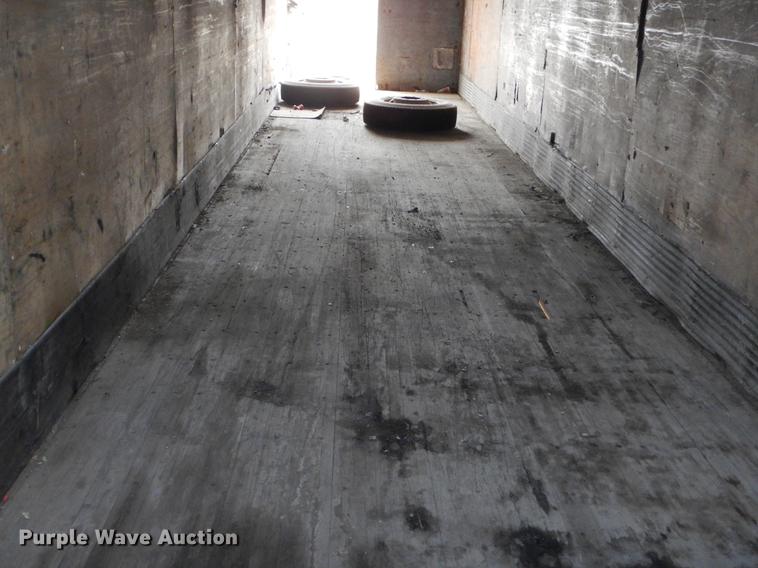 image for item FQ9680 1992 Fruehauf dry van trailer