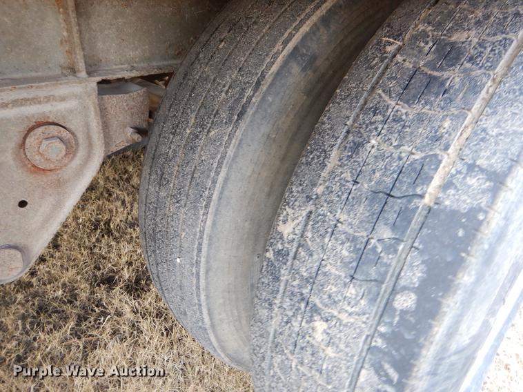 image for item FQ9682 1991 Fruehauf dry van trailer