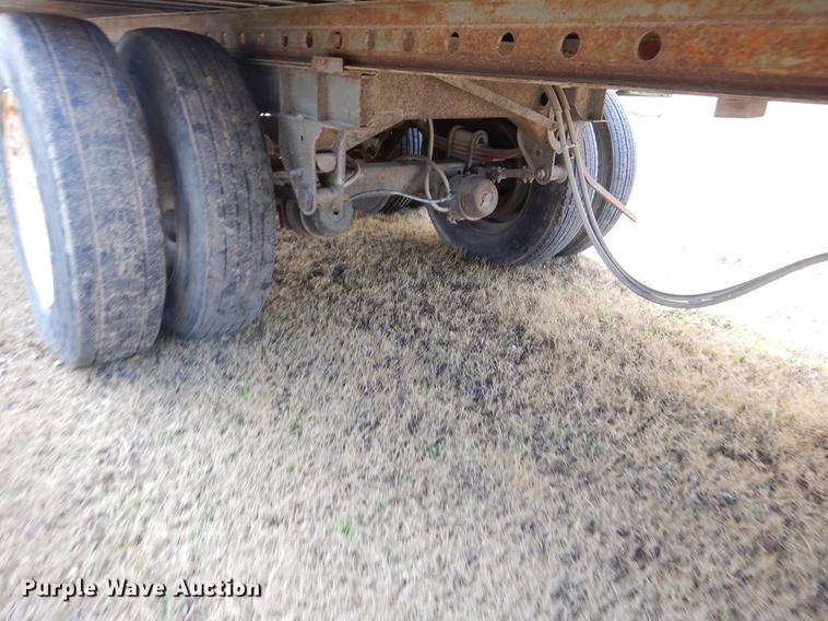 image for item FQ9682 1991 Fruehauf dry van trailer