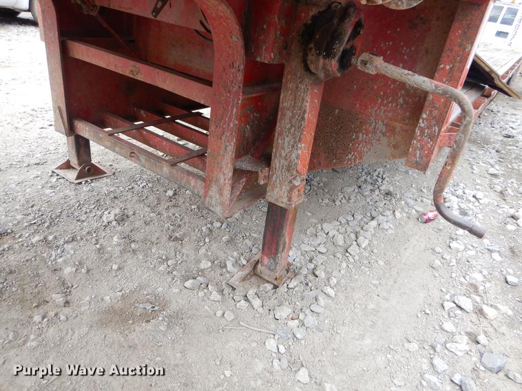 image for item FQ9690 1993 Fontaine MDFT5V3048AWK drop deck trailer