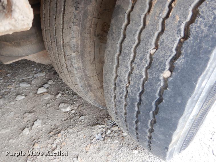 image for item FQ9690 1993 Fontaine MDFT5V3048AWK drop deck trailer