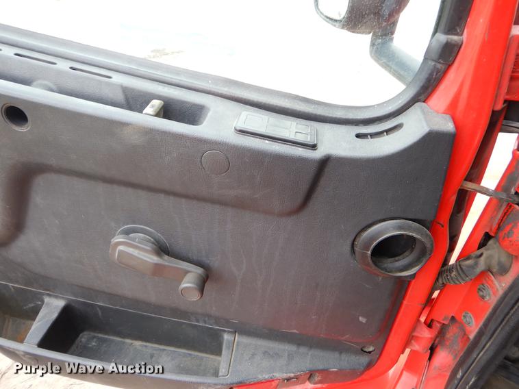 image for item FQ9691 1999 Volvo VN semi truck