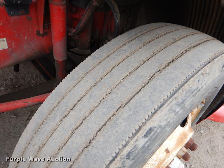 image for item FQ9691 1999 Volvo VN semi truck