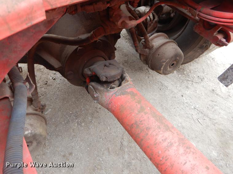 image for item FQ9691 1999 Volvo VN semi truck