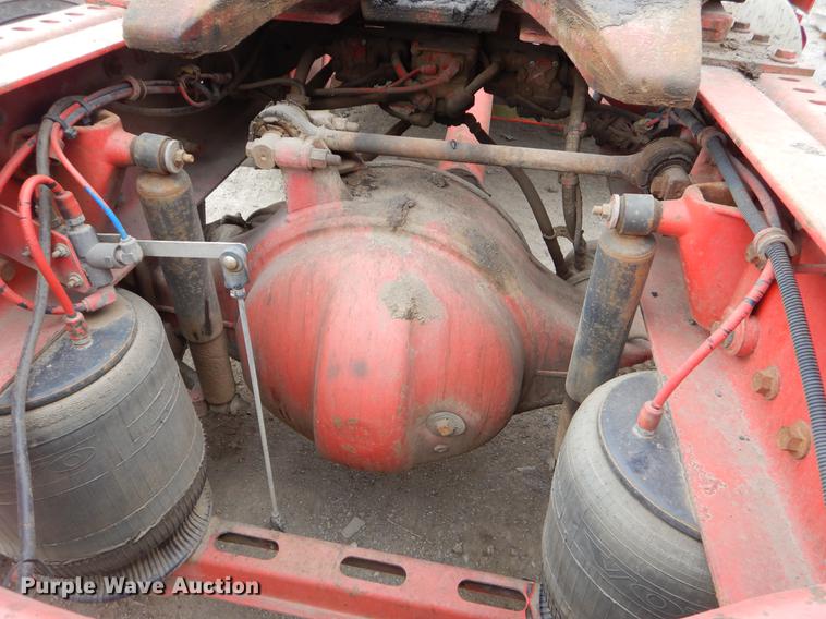 image for item FQ9691 1999 Volvo VN semi truck