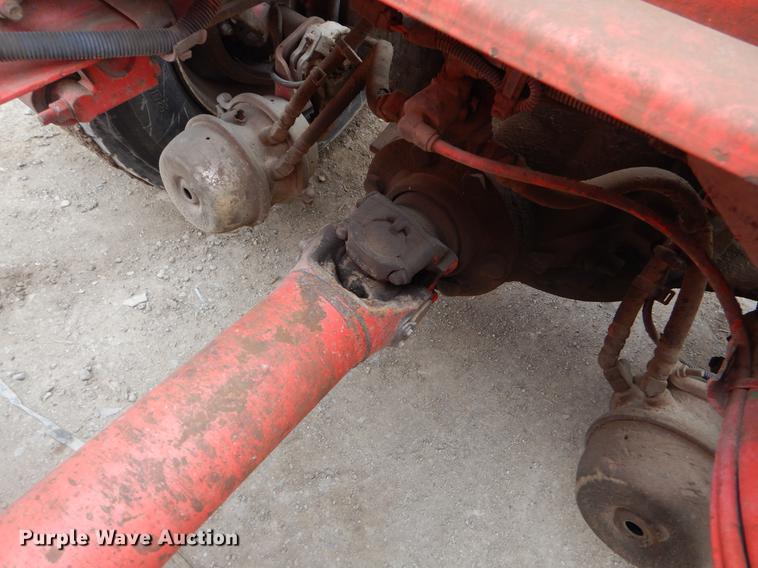 image for item FQ9691 1999 Volvo VN semi truck