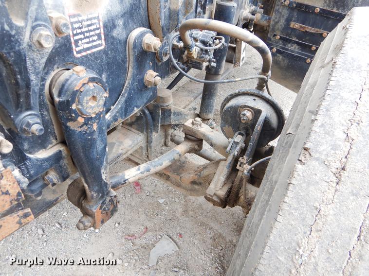 image for item FQ9692 2008 Mack CHU semi truck