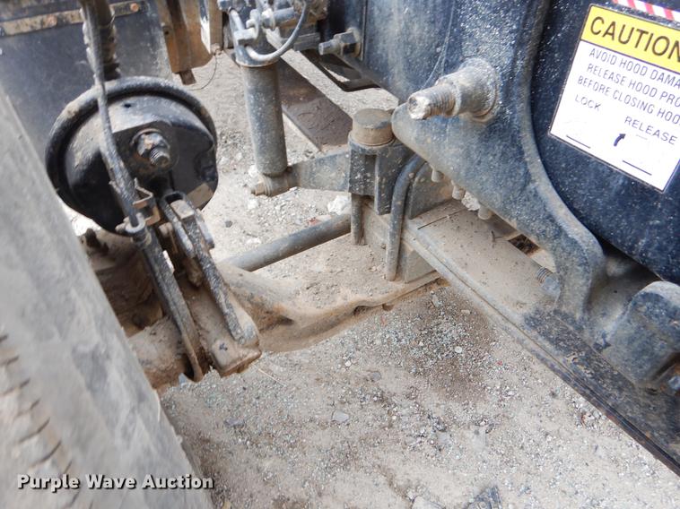 image for item FQ9692 2008 Mack CHU semi truck