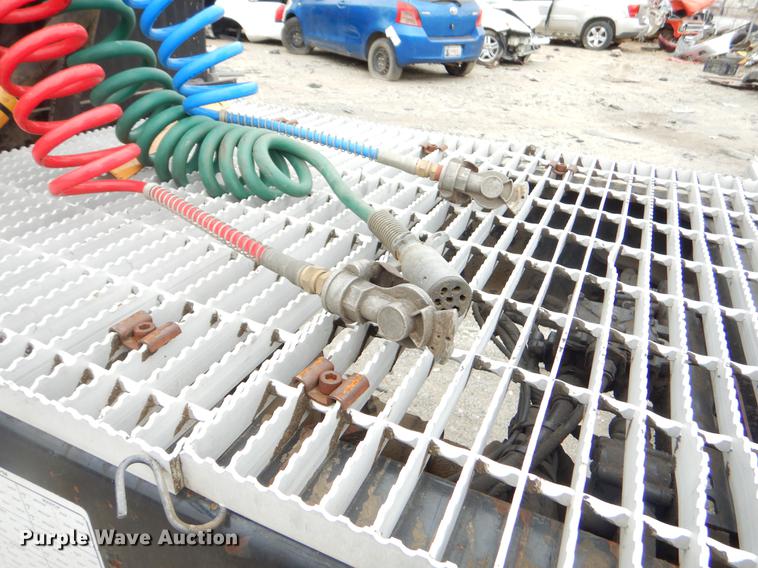 image for item FQ9692 2008 Mack CHU semi truck