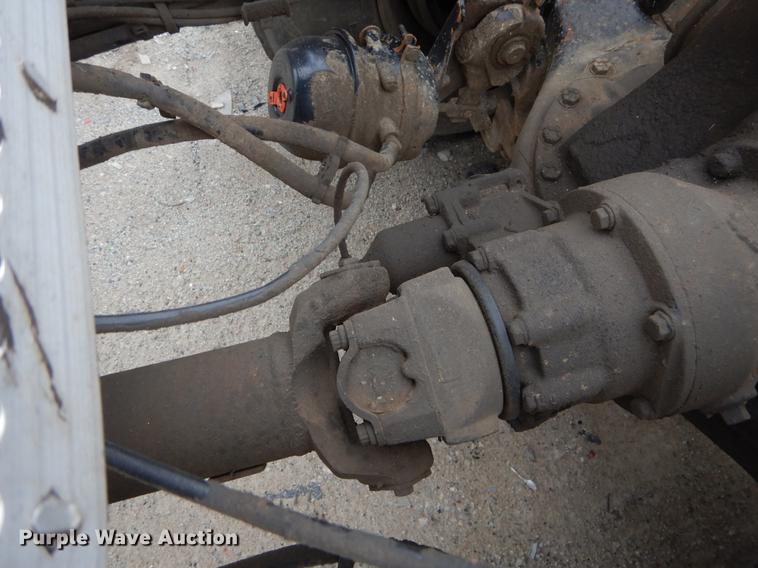 image for item FQ9692 2008 Mack CHU semi truck