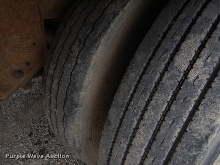 image for item FQ9693 1992 Lufkin TFY1PSY dry van trailer