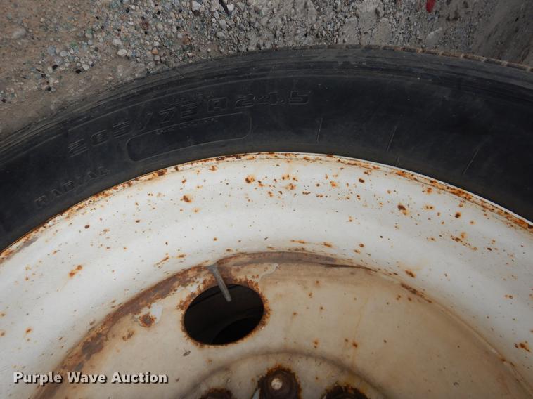 image for item FQ9693 1992 Lufkin TFY1PSY dry van trailer