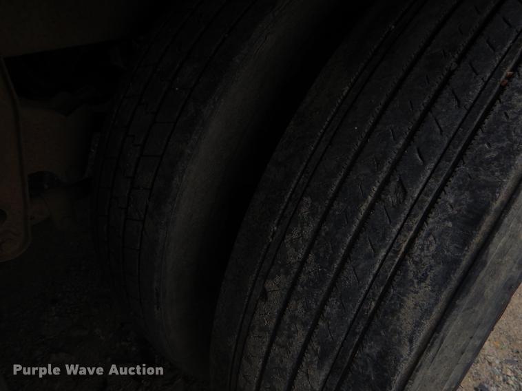 image for item FQ9693 1992 Lufkin TFY1PSY dry van trailer