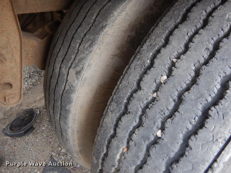 image for item FQ9693 1992 Lufkin TFY1PSY dry van trailer