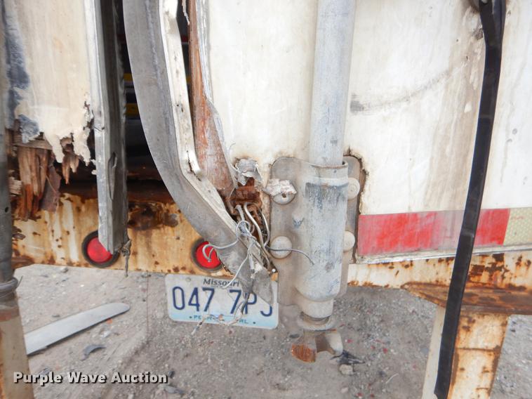 image for item FQ9693 1992 Lufkin TFY1PSY dry van trailer