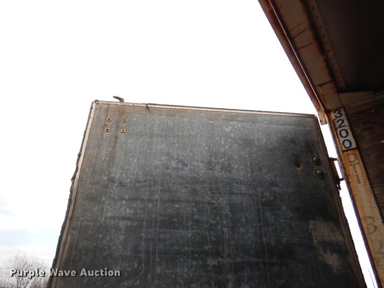 image for item FQ9693 1992 Lufkin TFY1PSY dry van trailer