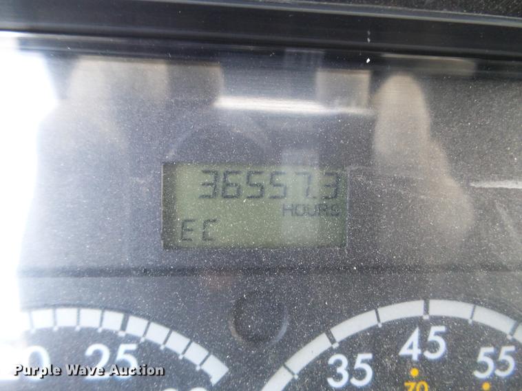 image for item FT9956 2005 Freightliner Columbia semi truck