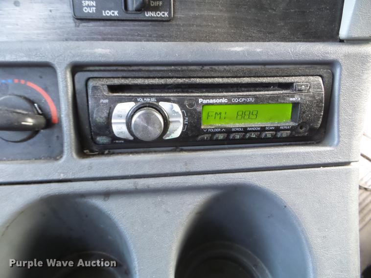 image for item FT9956 2005 Freightliner Columbia semi truck