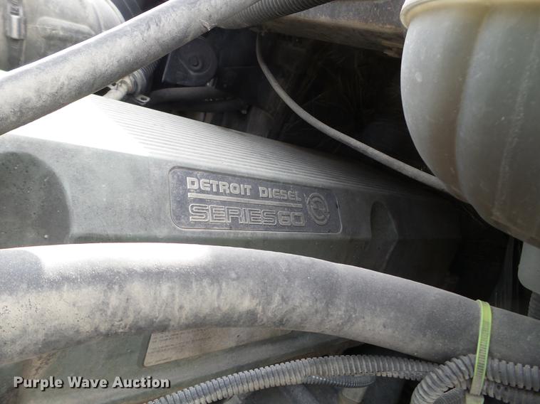 image for item FT9956 2005 Freightliner Columbia semi truck