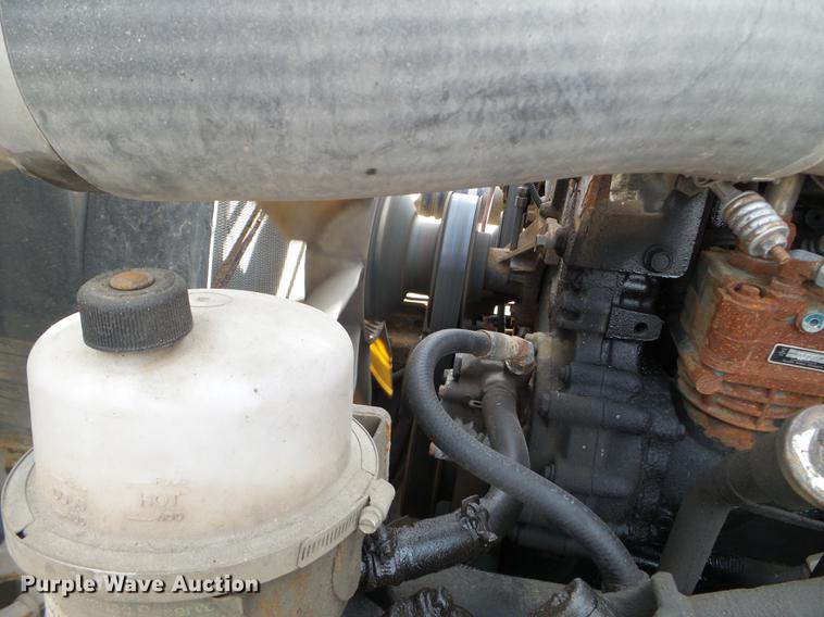 image for item FT9956 2005 Freightliner Columbia semi truck