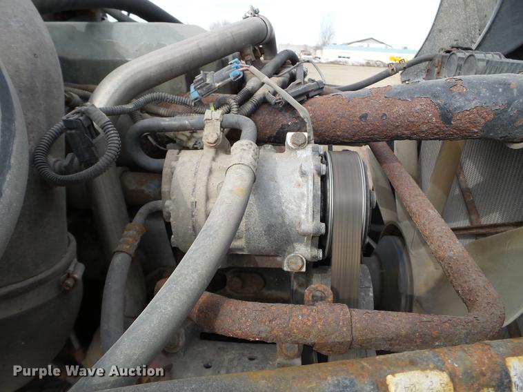 image for item FT9956 2005 Freightliner Columbia semi truck