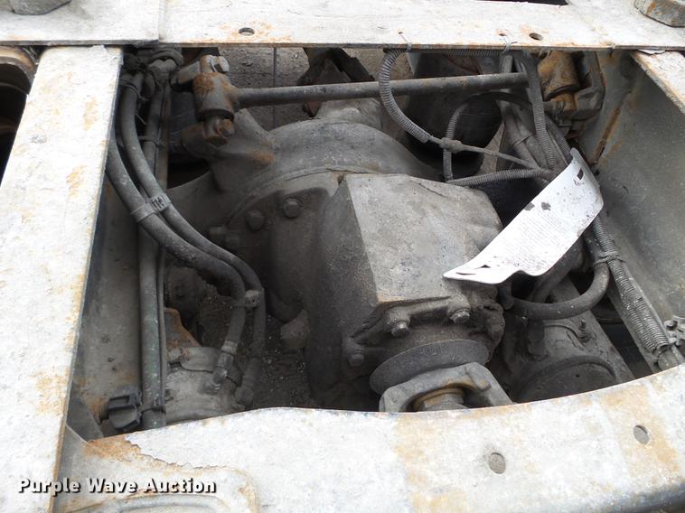 image for item FT9956 2005 Freightliner Columbia semi truck