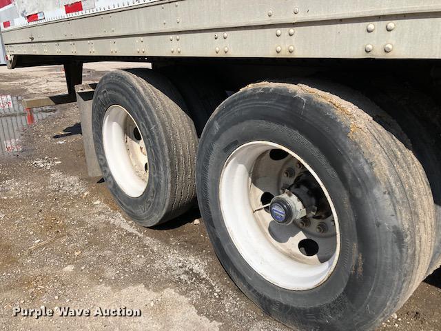 image for item G1674 1998 Stoughton dry van trailer