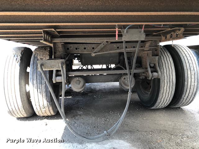 image for item G1674 1998 Stoughton dry van trailer