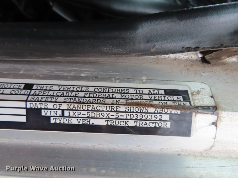 image for item L1480 1996 Peterbilt 379 semi truck