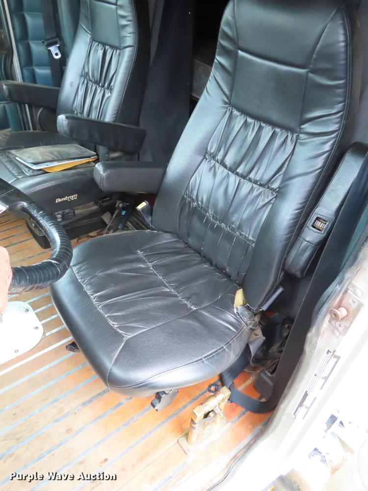 image for item L1480 1996 Peterbilt 379 semi truck