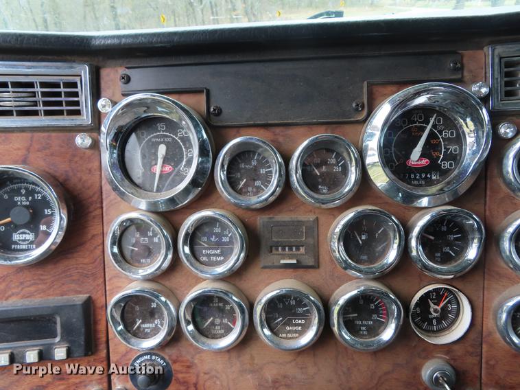 image for item L1480 1996 Peterbilt 379 semi truck