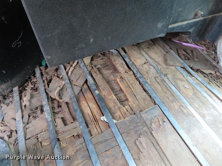 image for item L1480 1996 Peterbilt 379 semi truck