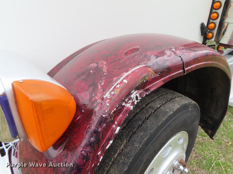 image for item L1480 1996 Peterbilt 379 semi truck