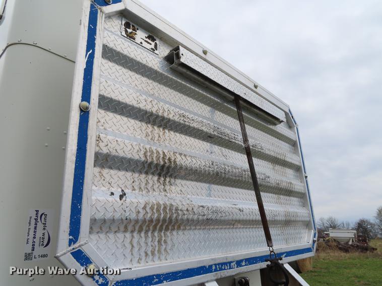 image for item L1480 1996 Peterbilt 379 semi truck