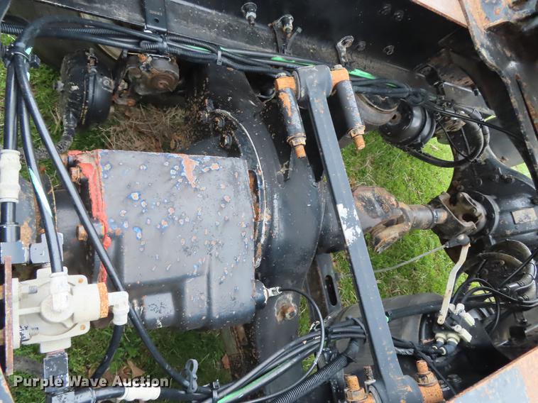 image for item L1481 2005 Mack CXN613 semi truck