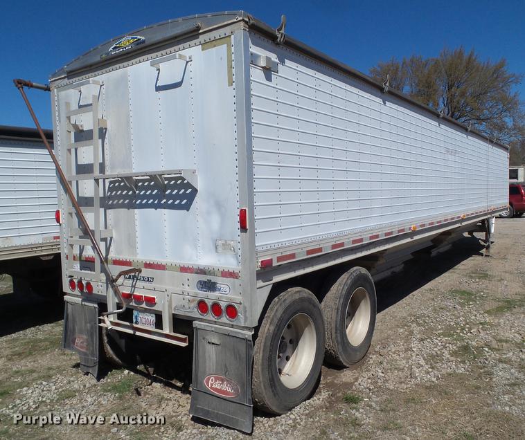 image for item L5746 1994 Wilson DWH-40053 double hopper bottom grain trailer