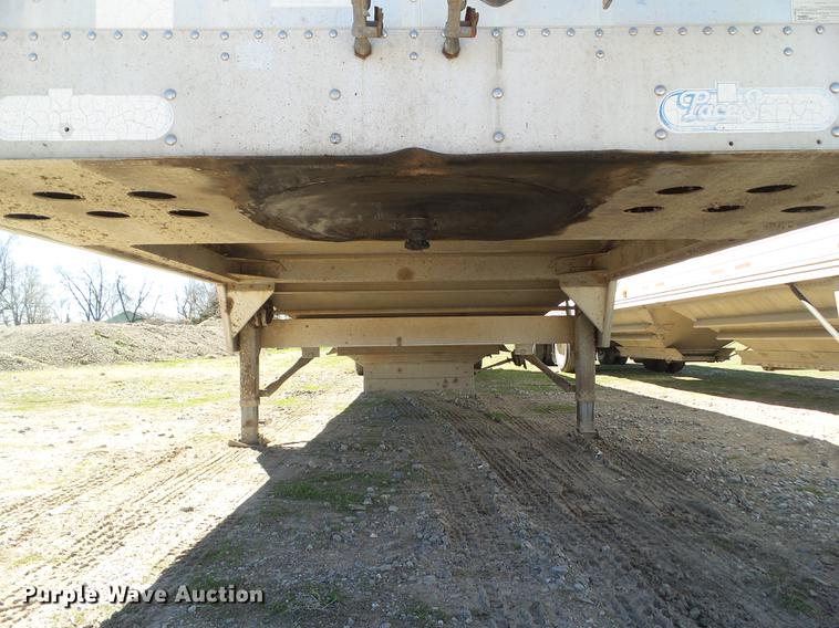 image for item L5746 1994 Wilson DWH-40053 double hopper bottom grain trailer