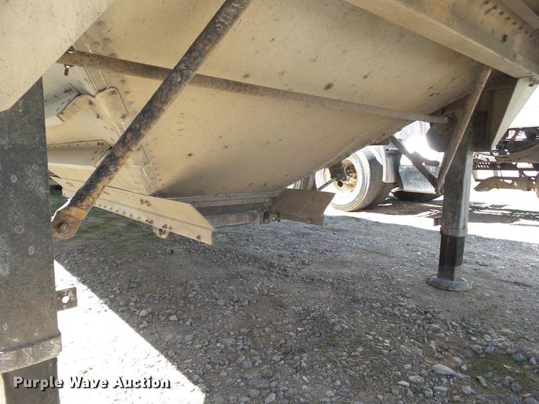 image for item L5747 2006 Timpte double hopper bottom grain trailer