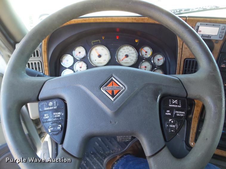 image for item L5748 2013 International ProStar semi truck