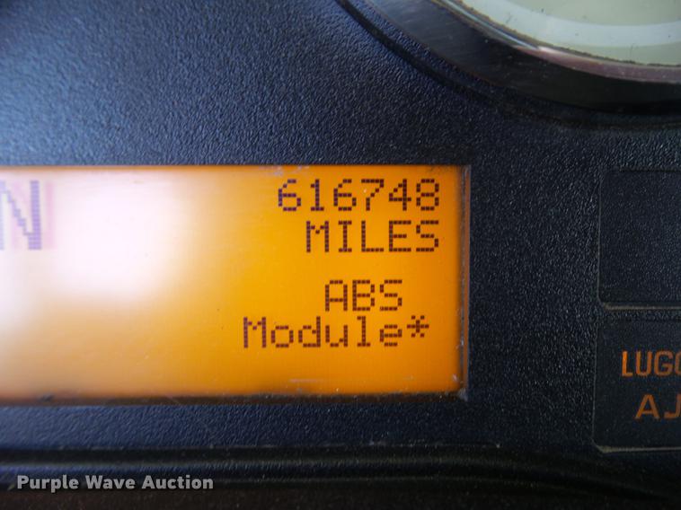 image for item L5748 2013 International ProStar semi truck