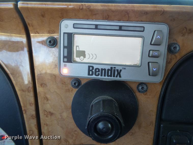 image for item L5748 2013 International ProStar semi truck