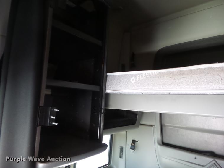 image for item L5748 2013 International ProStar semi truck