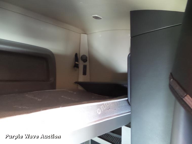 image for item L5748 2013 International ProStar semi truck