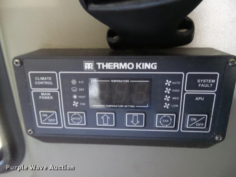 image for item L5748 2013 International ProStar semi truck