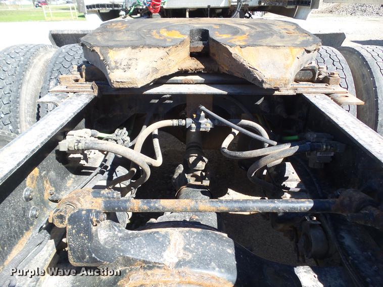 image for item L5748 2013 International ProStar semi truck